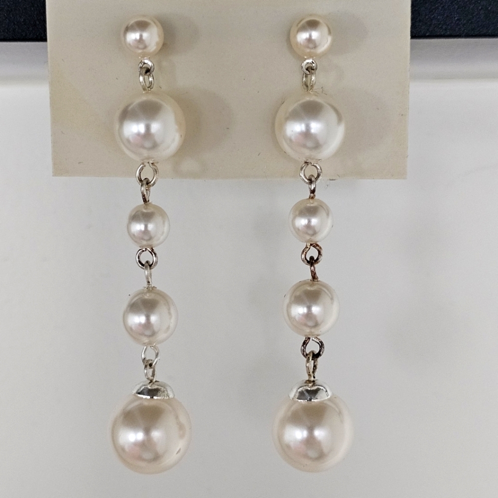 Pearl Drop Earring, large & small pearl, straight